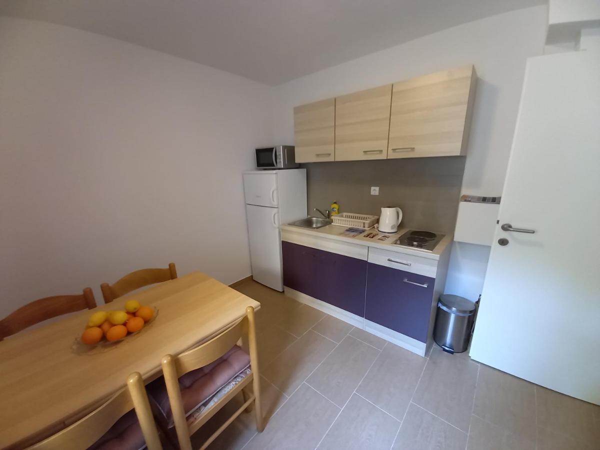 Apartments Lungo Pula Exterior photo